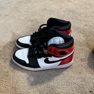 Jordan 1 Retro High Satin Black Toe Women’s Size 9